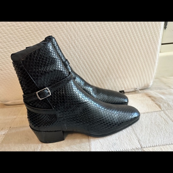 Saint Laurent Black Laquered Python Women’s Boot size 37. (Fits like a 7.5) - Picture 4 of 9